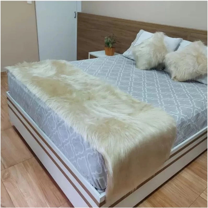 Manta Peseira de Pelúcia Luxo em Pelo Alto para Cama Queen - Elegância e Conforto